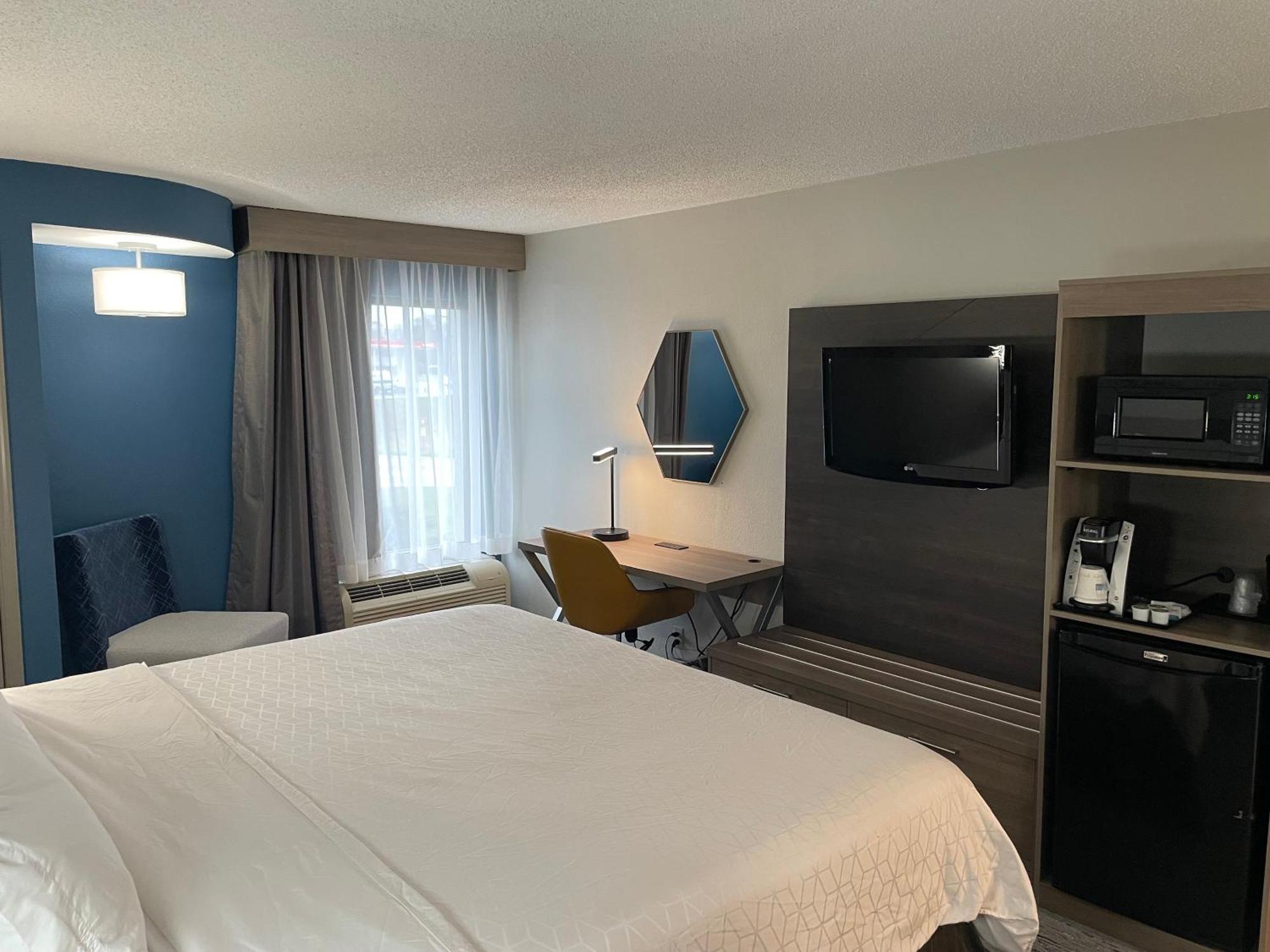 Holiday Inn Express Burlington By Ihg Zewnętrze zdjęcie
