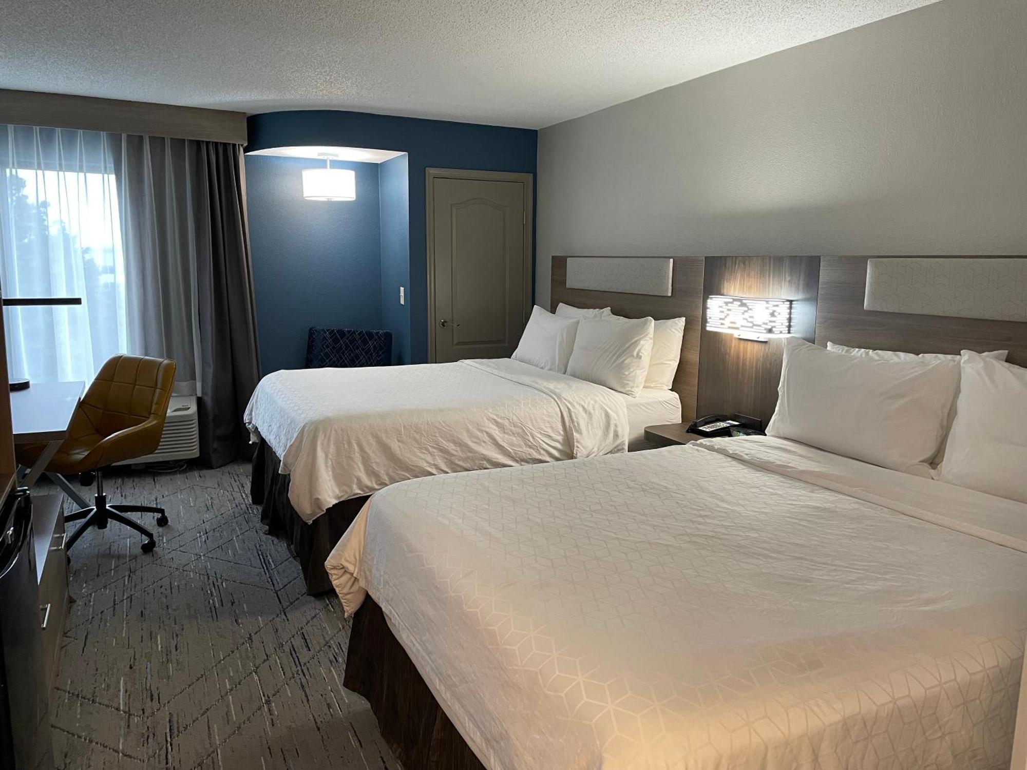 Holiday Inn Express Burlington By Ihg Zewnętrze zdjęcie