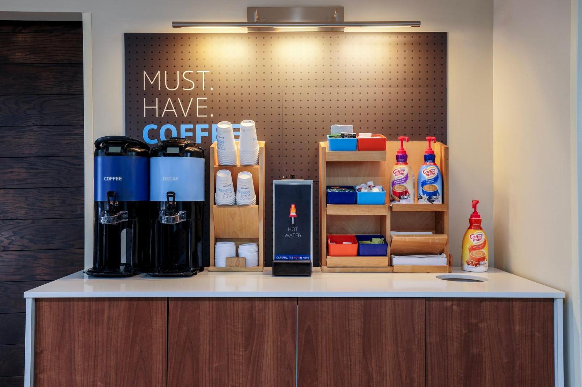Holiday Inn Express Burlington By Ihg Zewnętrze zdjęcie