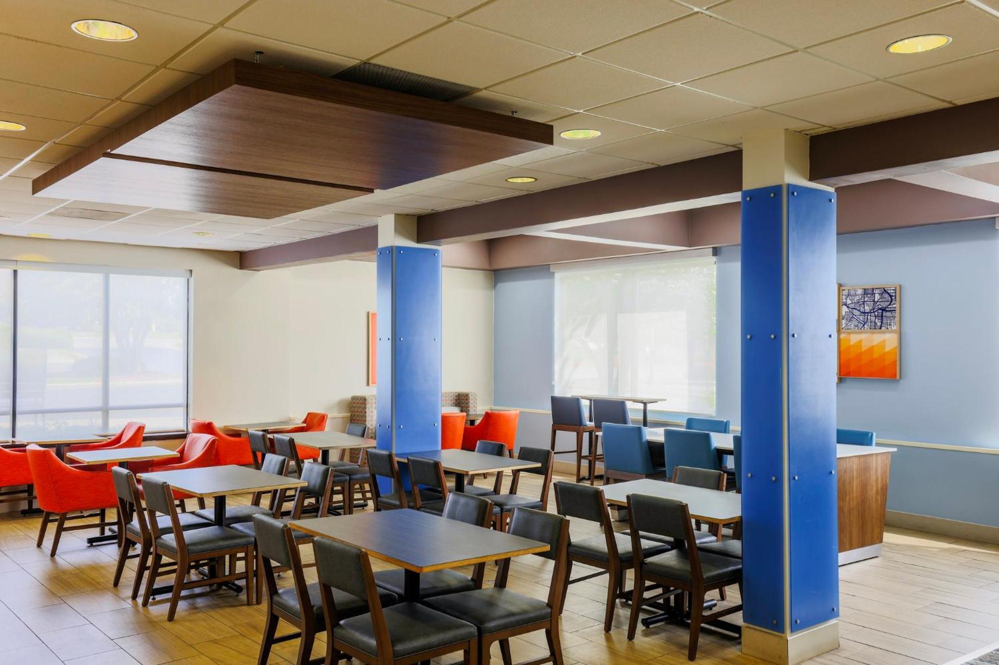 Holiday Inn Express Burlington By Ihg Zewnętrze zdjęcie