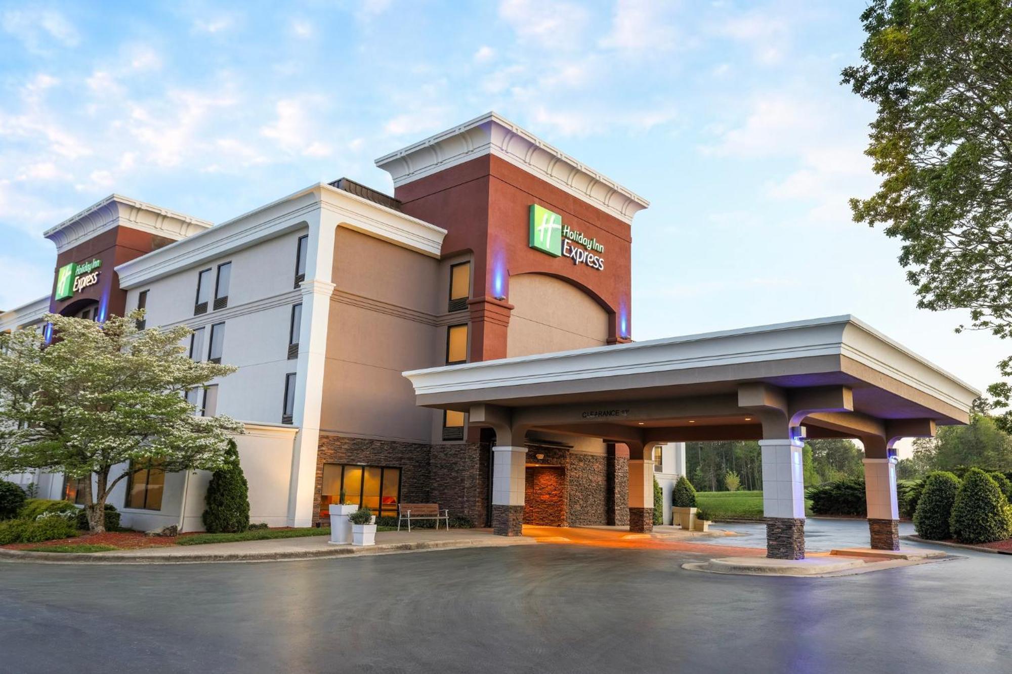 Holiday Inn Express Burlington By Ihg Zewnętrze zdjęcie